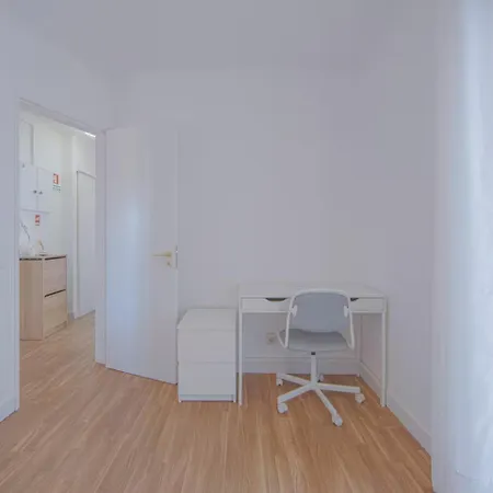 Bright & Comfortable Flat In The Heart Of Appartamento