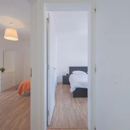 Bright & Comfortable Flat In The Heart Of Appartamento